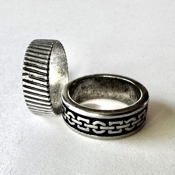 Set of 2 Rings, Size 6 1/2, Vintage Stacking Rings, Silver, Black - Picture 1 of 13